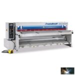 Motoros fémlemez olló  MTBS 1350-30 T NC vezérlésű hátrögzítővel, első és hátsó kilökéssel és kézi résbeállítással