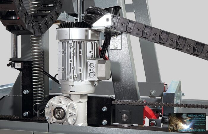 PILOUS CTR800 FORESTOR - vízszintes rönkhasító faipari szalagfűrészgép. - Image 2